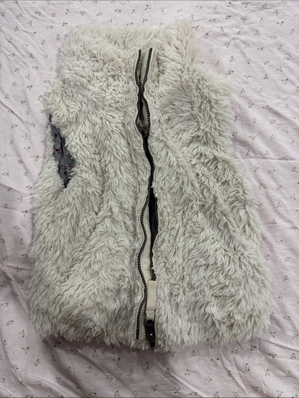 H&M Cozy Cream Faux Fur Zip-Up Vest